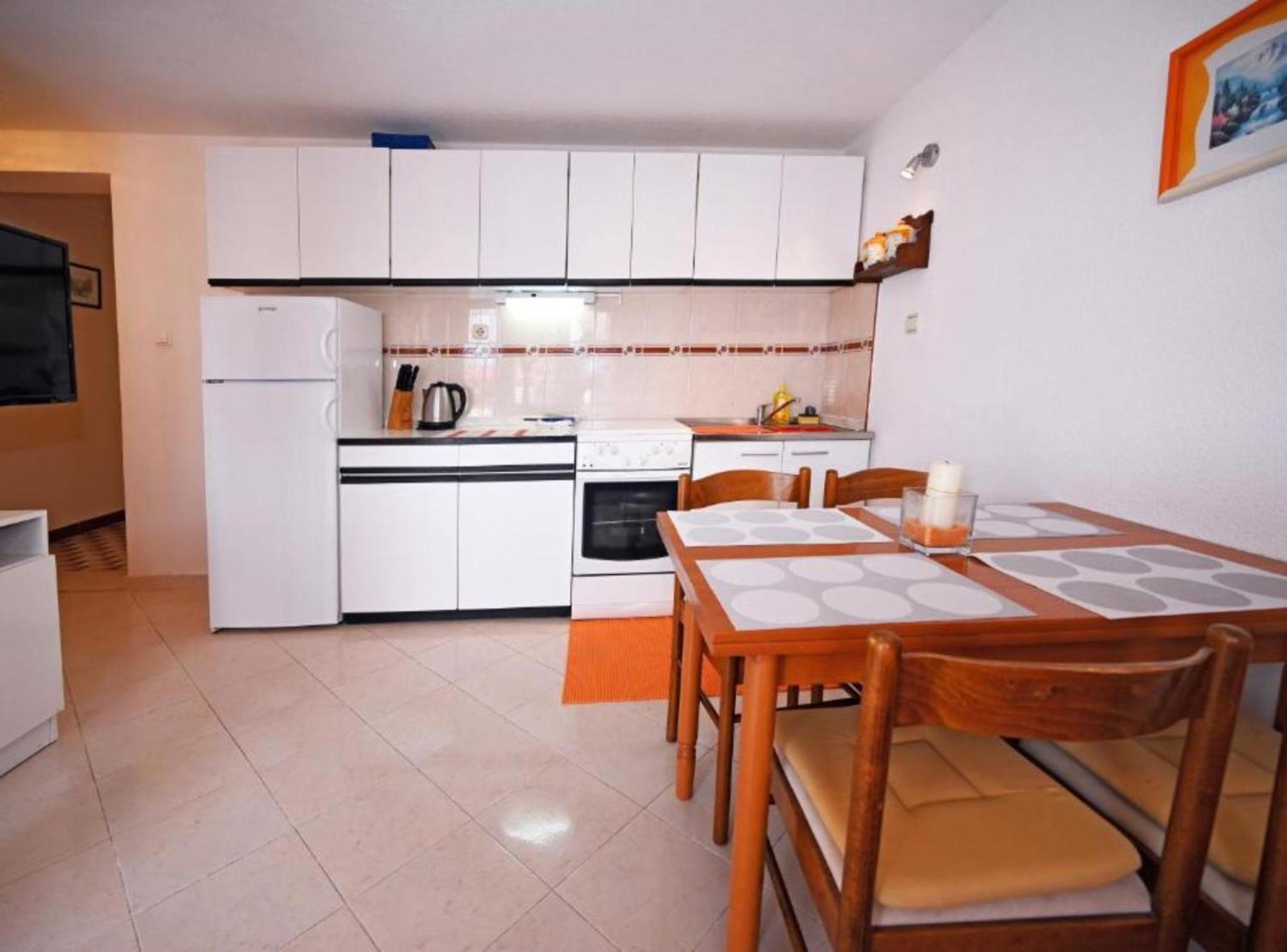 Apartments Mihovilovic - 50 M From Beach Slatine Bagian luar foto