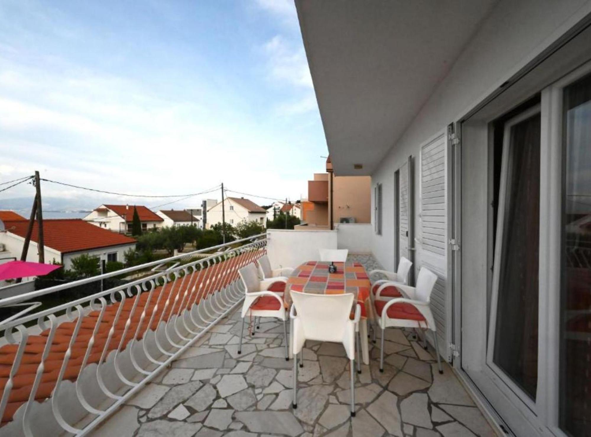 Apartments Mihovilovic - 50 M From Beach Slatine Bagian luar foto
