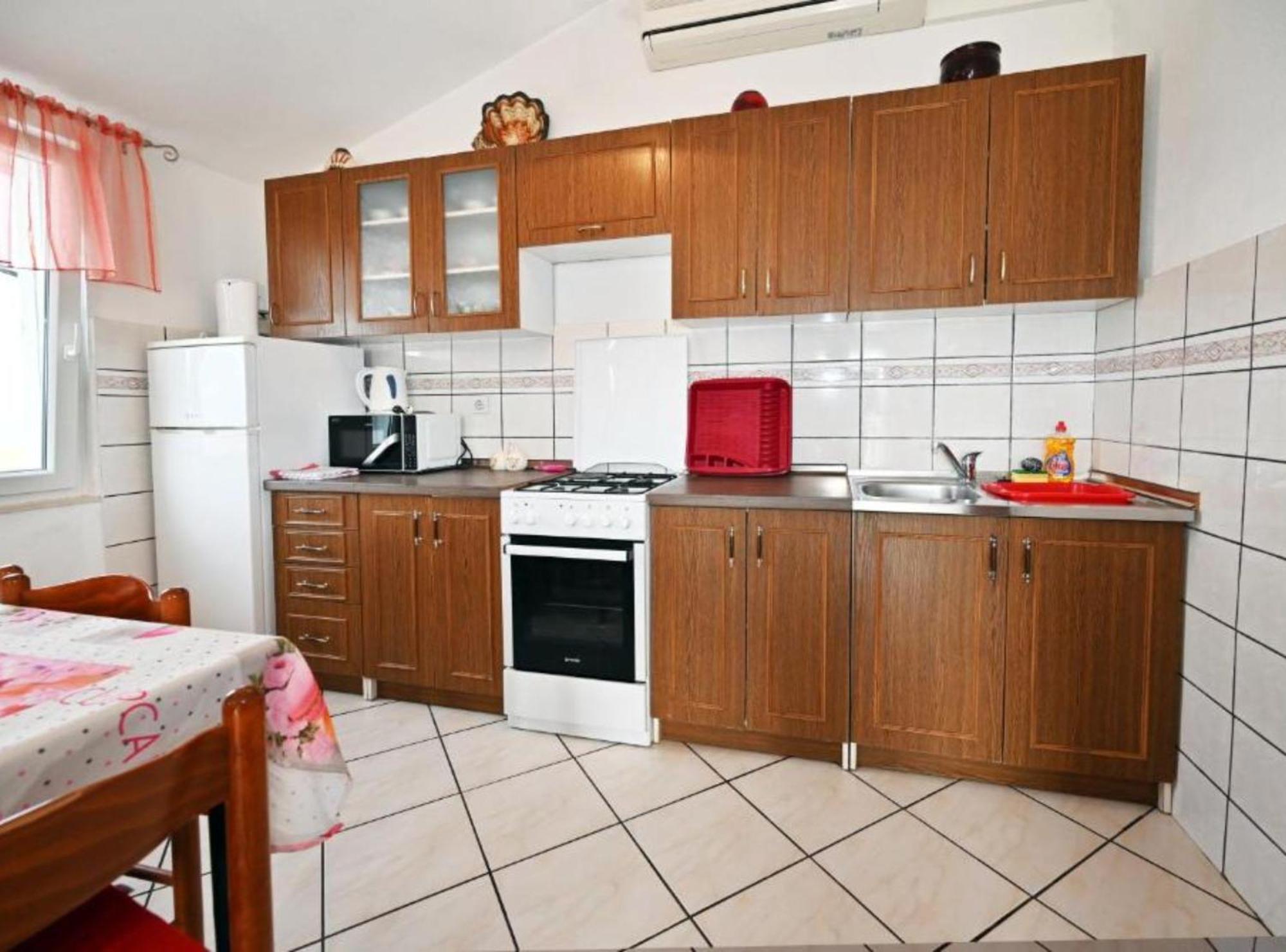 Apartments Mihovilovic - 50 M From Beach Slatine Bagian luar foto