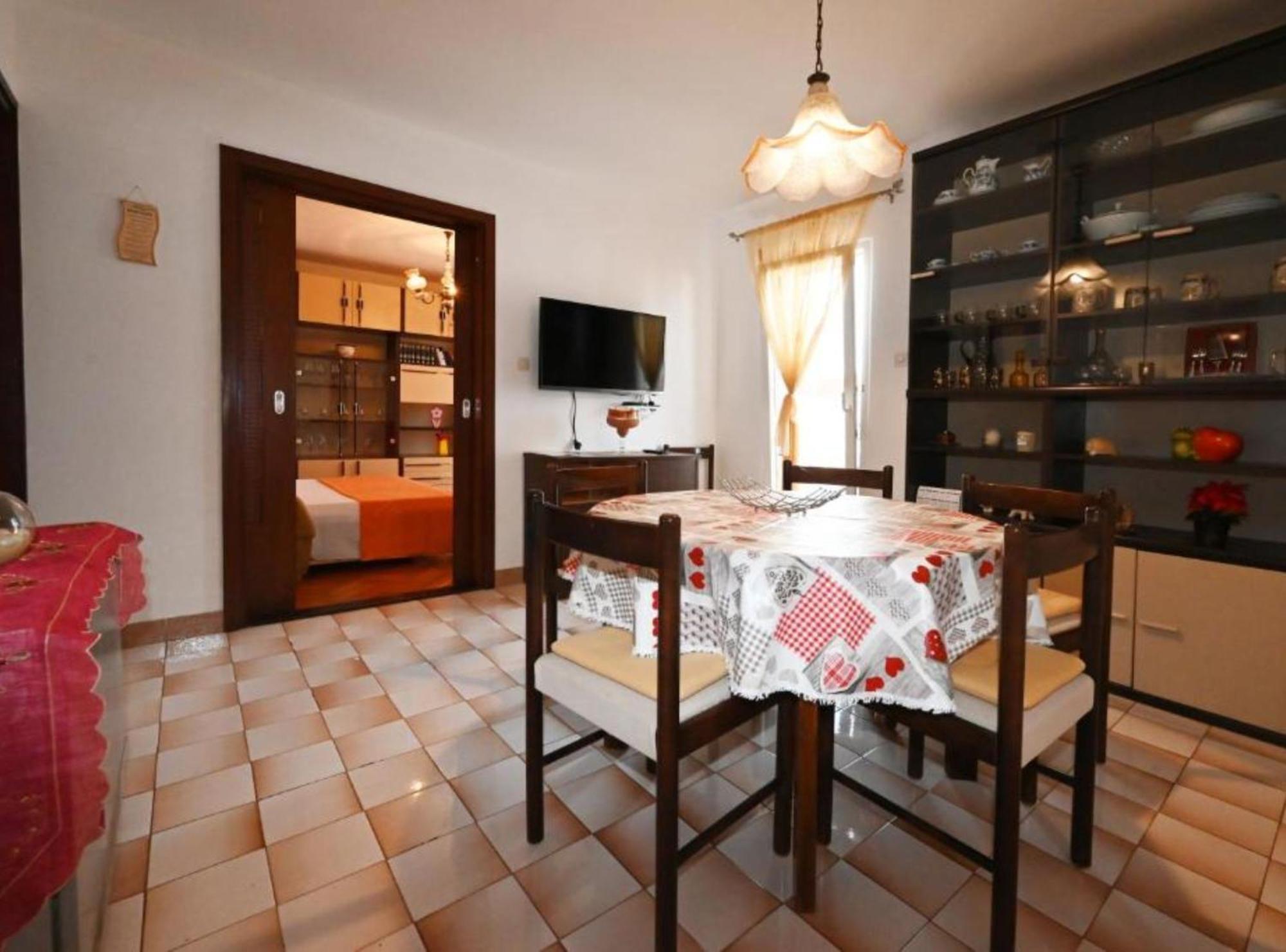 Apartments Mihovilovic - 50 M From Beach Slatine Bagian luar foto