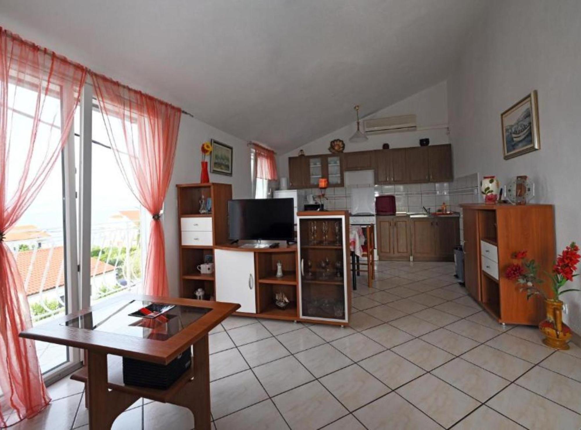 Apartments Mihovilovic - 50 M From Beach Slatine Ruang foto