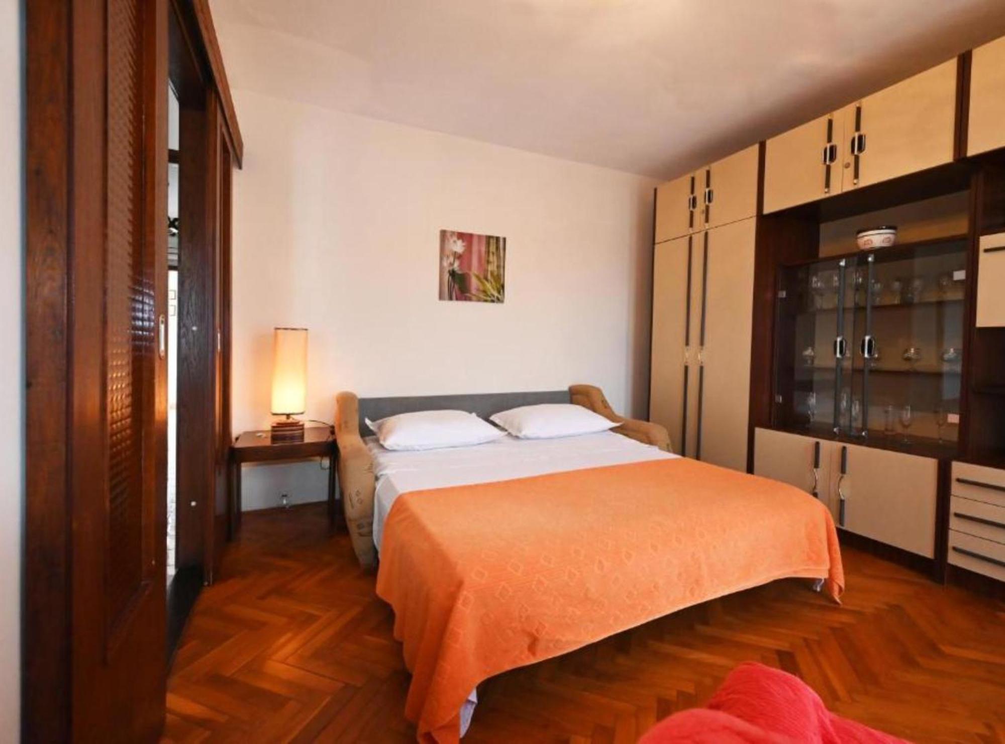 Apartments Mihovilovic - 50 M From Beach Slatine Ruang foto